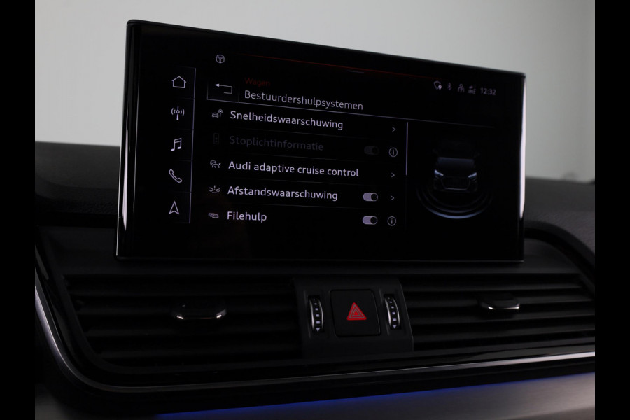 Audi Q5 Sportback 50 TFSI e S edition 299 pk S-tronic | Navigatie | Panoramadak | Trekhaak (wegklapbaar) | Parkeersensoren (Park assist) | Rondomzicht camera | Stoelverwarming v/a | S-Line |