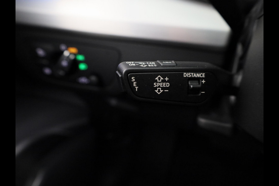 Audi Q5 Sportback 50 TFSI e S edition 299 pk S-tronic | Navigatie | Panoramadak | Trekhaak (wegklapbaar) | Parkeersensoren (Park assist) | Rondomzicht camera | Stoelverwarming v/a | S-Line |