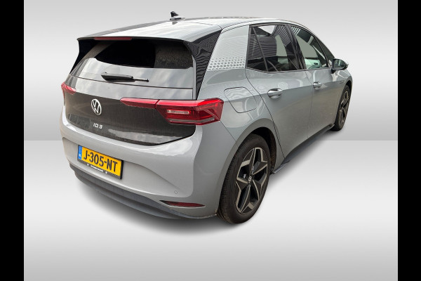 Volkswagen ID.3 First Plus 58 kWh / Camera / Keyless / Matrix LED / Interieurvoorverwarming / 19'' / DAB / 19'' / Navigatie / ACC
