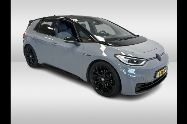 Volkswagen ID.3 First Plus 58 kWh / Camera / Keyless / Matrix LED / Interieurvoorverwarming / 19'' / DAB / 19'' / Navigatie / ACC