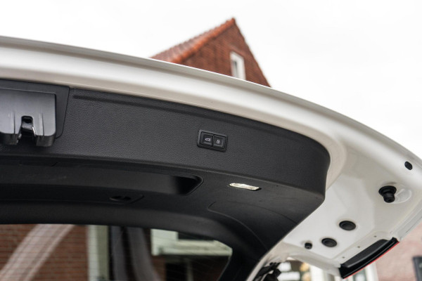 Audi Q5 2.0 TFSI Quattro S-Line Pano / Trekhaak / 360