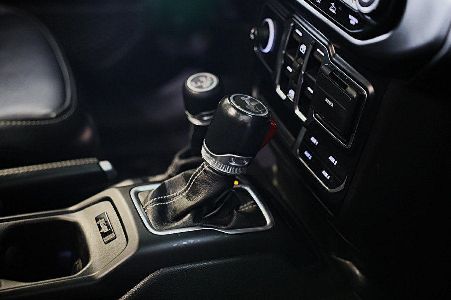 Jeep Wrangler UNLIMITED 4xe 380 80th Anniversary / Acc / 360 Camera / Leder / Navi / Dode Hoek / Trekhaak / Led / Pdc / 18 Inch