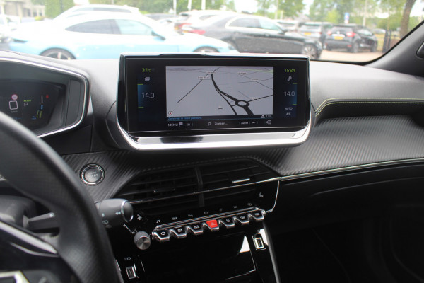 Peugeot e-2008 EV GT 50 kWh / SOH 92% / Camera / Half leder / Virtual Cockpit / 17'' / LED Koplampen / Keyless / Navigatie / Stoelverwarming / Cruise Control