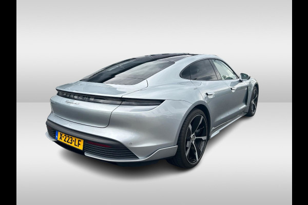 Porsche Taycan 4S Performance 84 kWh / Panoramadak / Camera / Passenger Display / PDCC / Luchtvering / 20'' / Sportdesign+Chrono / Stoelventilatie / Stoelverwarming 4x / Bose / Warmtepomp