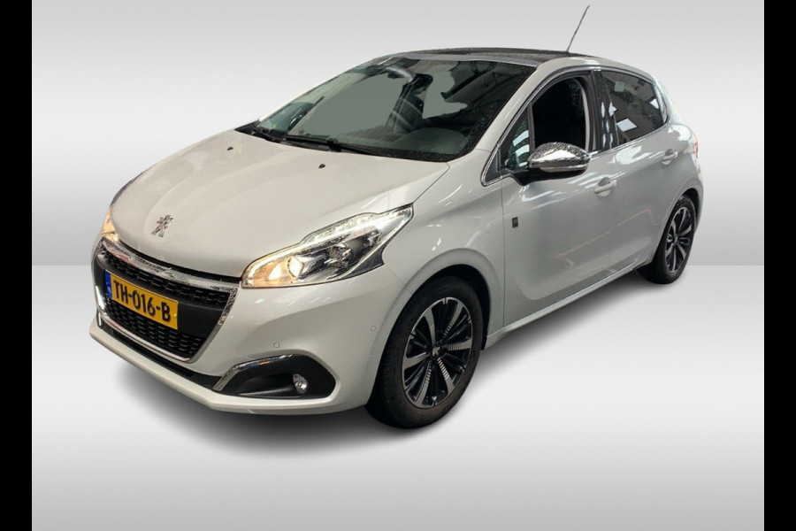 Peugeot 208 1.2 PureTech Tech Edition / Nieuwe distr.riem! / Full option! / Trekhaak / Panoramadak / Camera / Navigatie / 16'' / Getint glas / DAB  / Cruise Control / Armsteun