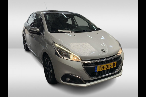 Peugeot 208 1.2 PureTech Tech Edition / Nieuwe distr.riem! / Full option! / Trekhaak / Panoramadak / Camera / Navigatie / 16'' / Getint glas / DAB  / Cruise Control / Armsteun