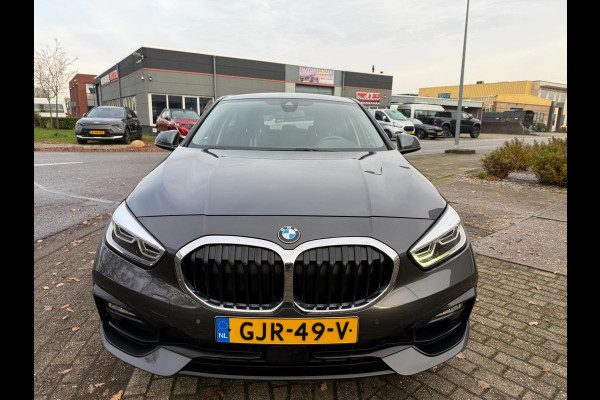 BMW 1-serie 118i 2020 High Executive Edition SPORT LEDER LED NAV CARPLAY