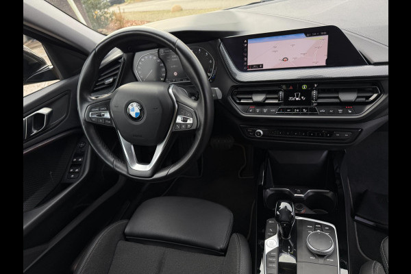 BMW 1-serie 118i 2020 High Executive Edition SPORT LEDER LED NAV CARPLAY