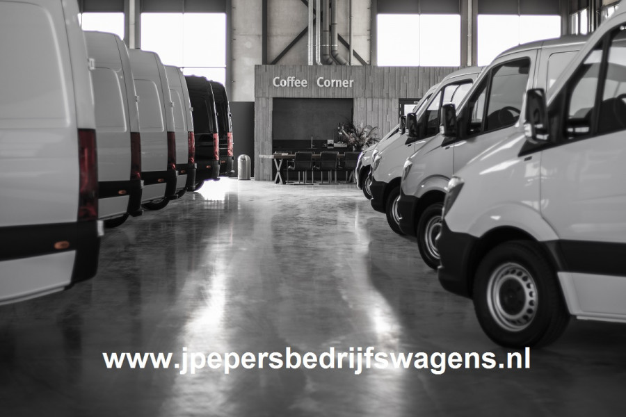 Mercedes-Benz Sprinter 317 CDI L2 H2 Pro LED / MBUX / Navigatie / Camera / Parkeersensoren / Cruise control / Airco / 270 Graden achterdeuren