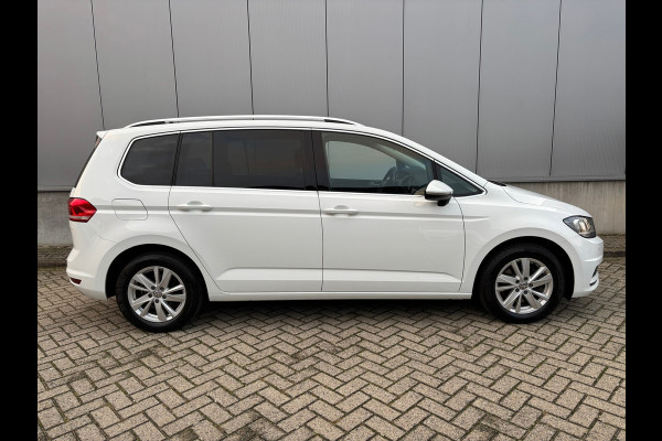 Volkswagen Touran 1.5 TSI Highline 7persoons / Camera