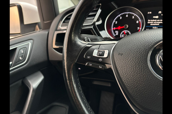 Volkswagen Touran 1.5 TSI Highline 7persoons / Camera