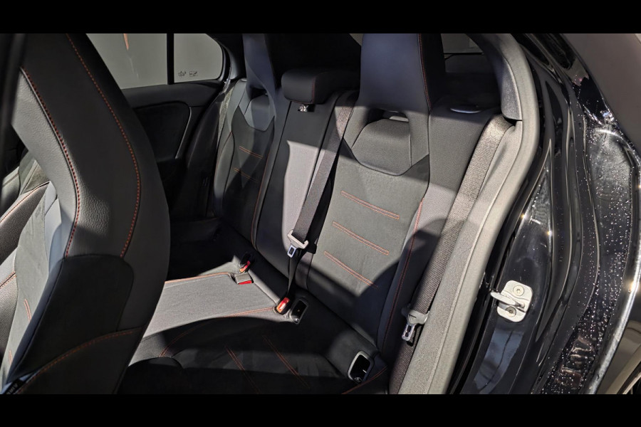 Mercedes-Benz A-Klasse 250 e AMG Line | Pano | Sfeer | Camera