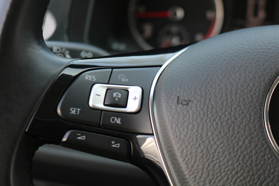 Volkswagen Transporter 2.0 TDI L2 H1 150pk DC 4-Motion Automaat Airco Led Trekhaak Camera