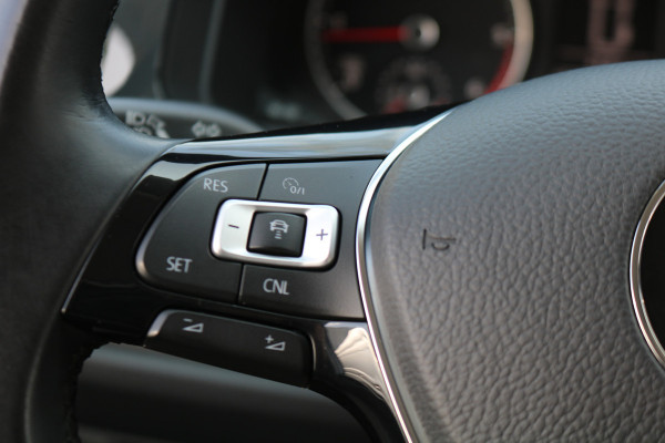 Volkswagen Transporter 2.0 TDI L2 H1 150pk DC 4-Motion Automaat Airco Led Trekhaak Camera