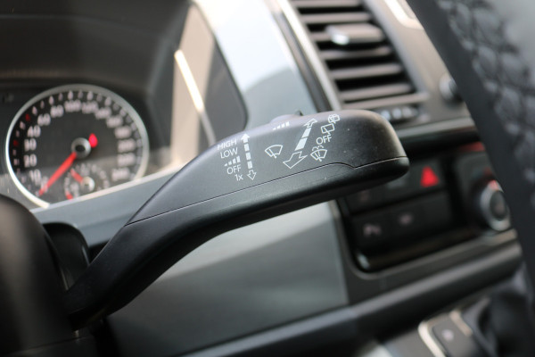 Volkswagen Transporter 2.0 TDI L2 H1 150pk DC 4-Motion Automaat Airco Led Trekhaak Camera