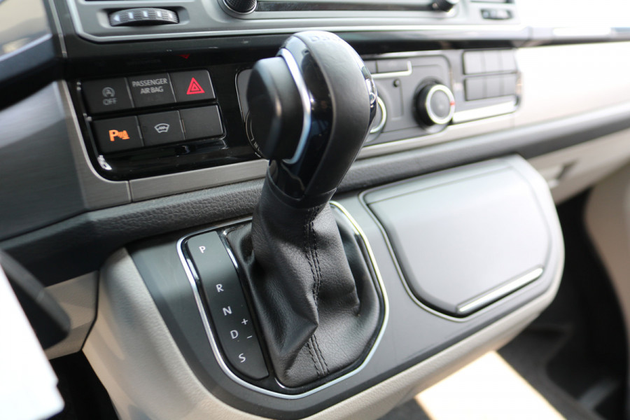 Volkswagen Transporter 2.0 TDI L2 H1 150pk DC 4-Motion Automaat Airco Led Trekhaak Camera