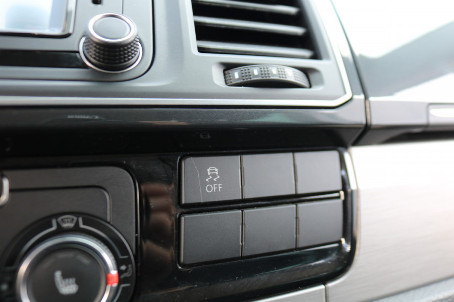 Volkswagen Transporter 2.0 TDI L2 H1 150pk DC 4-Motion Automaat Airco Led Trekhaak Camera