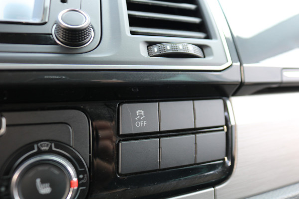Volkswagen Transporter 2.0 TDI L2 H1 150pk DC 4-Motion Automaat Airco Led Trekhaak Camera
