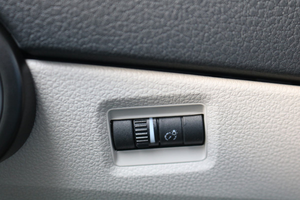 Volkswagen Transporter 2.0 TDI L2 H1 150pk DC 4-Motion Automaat Airco Led Trekhaak Camera