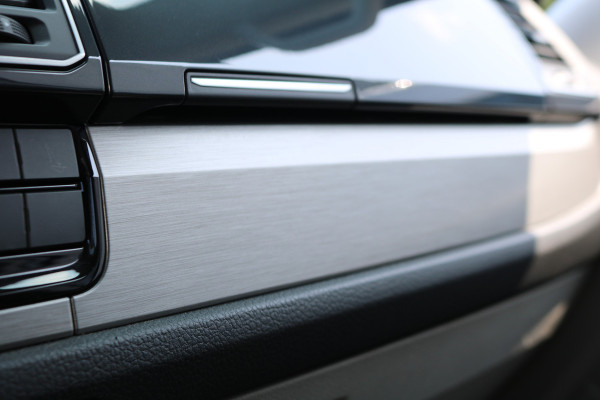 Volkswagen Transporter 2.0 TDI L2 H1 150pk DC 4-Motion Automaat Airco Led Trekhaak Camera