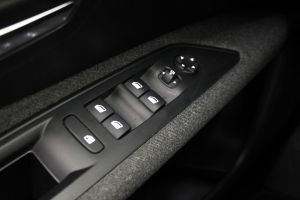 Peugeot 3008 1.2 PureTech Active Pack Business |Navi|Parkeersensoren|