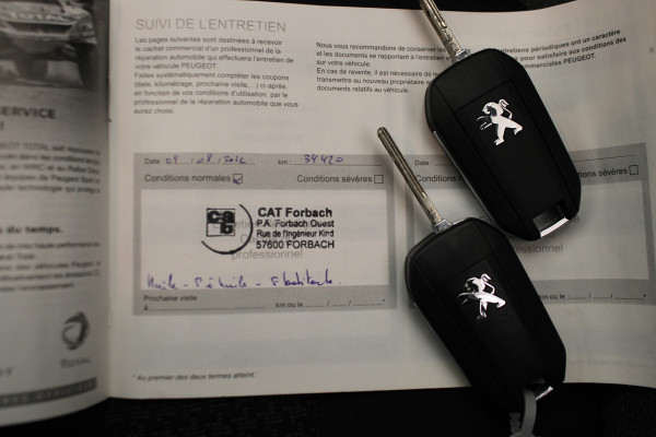 Peugeot 3008 1.2 PureTech Active Pack Business |Navi|Parkeersensoren|