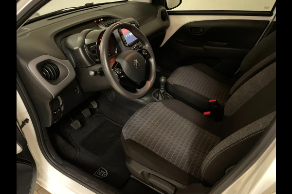 Peugeot 108 1.0 e-VTi Lion Edition AIRCO NAVI VIA APP BLUETOOTH APPLE CARPLAY SPARCO CAMERA PRIVACYGLAS ZEER NETTE AUTO