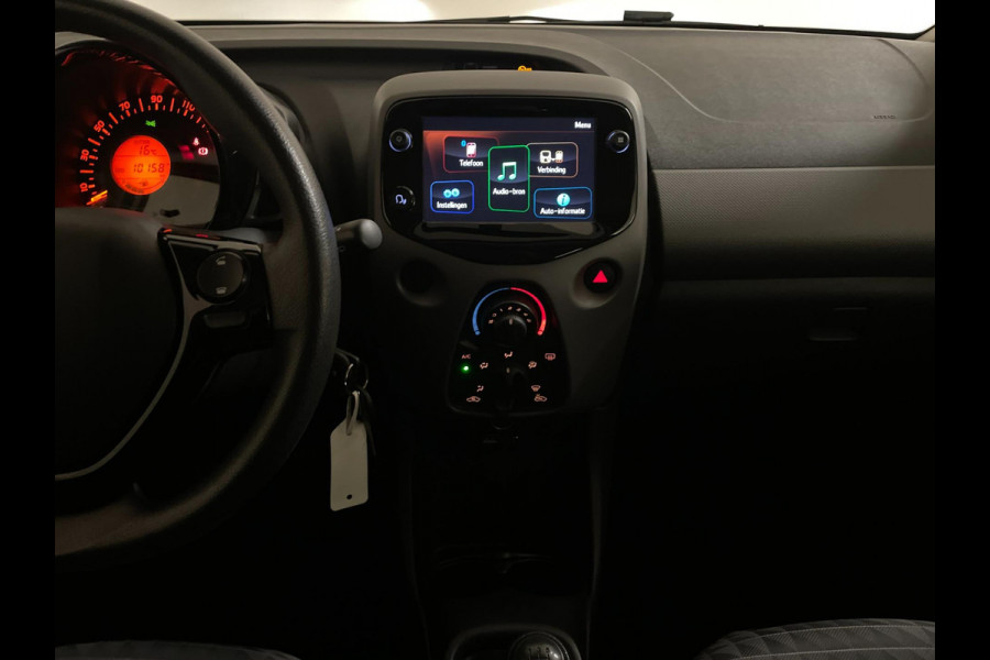 Peugeot 108 1.0 e-VTi Lion Edition AIRCO NAVI VIA APP BLUETOOTH APPLE CARPLAY SPARCO CAMERA PRIVACYGLAS ZEER NETTE AUTO