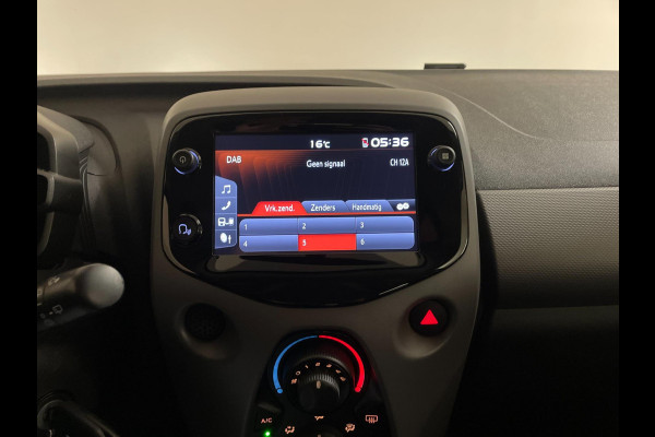 Peugeot 108 1.0 e-VTi Lion Edition AIRCO NAVI VIA APP BLUETOOTH APPLE CARPLAY SPARCO CAMERA PRIVACYGLAS ZEER NETTE AUTO