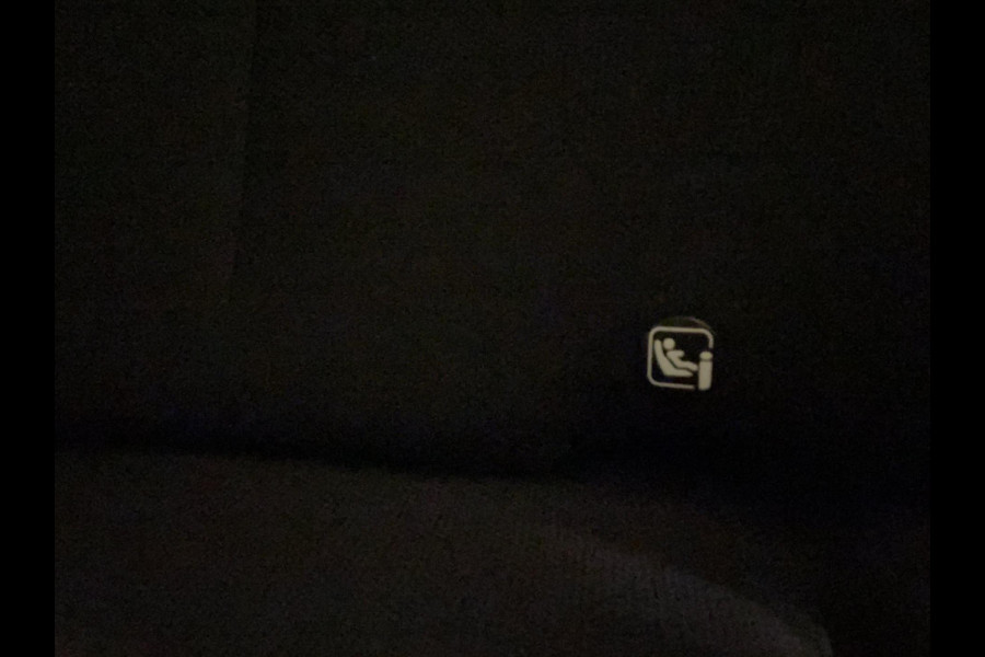 Peugeot 108 1.0 e-VTi Lion Edition AIRCO NAVI VIA APP BLUETOOTH APPLE CARPLAY SPARCO CAMERA PRIVACYGLAS ZEER NETTE AUTO