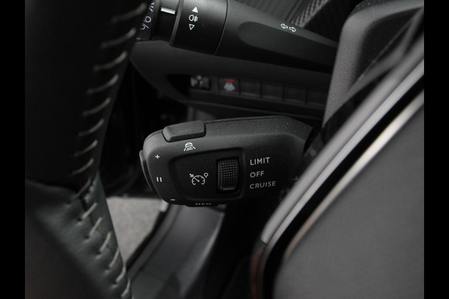 Peugeot 208 1.2 PureTech Allure Pack Apple Carplay / Android Auto | Camera | Keyless | Adeptive Cruise Control | Stoelverwarming | Getinte Ramen |