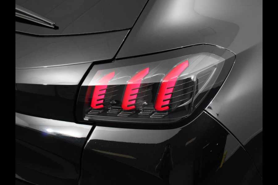 Peugeot 208 1.2 PureTech Allure Pack Apple Carplay / Android Auto | Camera | Keyless | Adeptive Cruise Control | Stoelverwarming | Getinte Ramen |