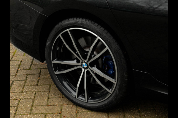 BMW 3-serie 330e M-Sport - Harman Kardon - Trekhaak - DAB - Camera