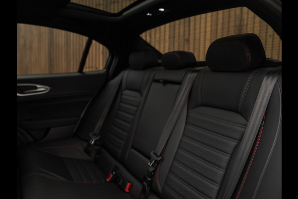 Alfa Romeo Giulia 2.0T 280pk Q4 Competizione | MY24 | Pano-dak | Harman/Kardon | Orig. NL
