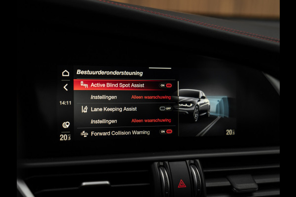Alfa Romeo Giulia 2.0T 280pk Q4 Competizione | MY24 | Pano-dak | Harman/Kardon | Orig. NL
