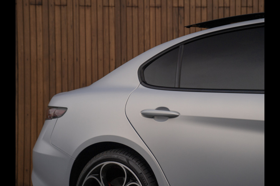 Alfa Romeo Giulia 2.0T 280pk Q4 Competizione | MY24 | Pano-dak | Harman/Kardon | Orig. NL