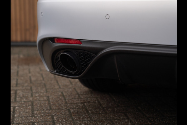 Alfa Romeo Giulia 2.0T 280pk Q4 Competizione | MY24 | Pano-dak | Harman/Kardon | Orig. NL