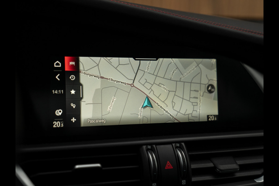 Alfa Romeo Giulia 2.0T 280pk Q4 Competizione | MY24 | Pano-dak | Harman/Kardon | Orig. NL