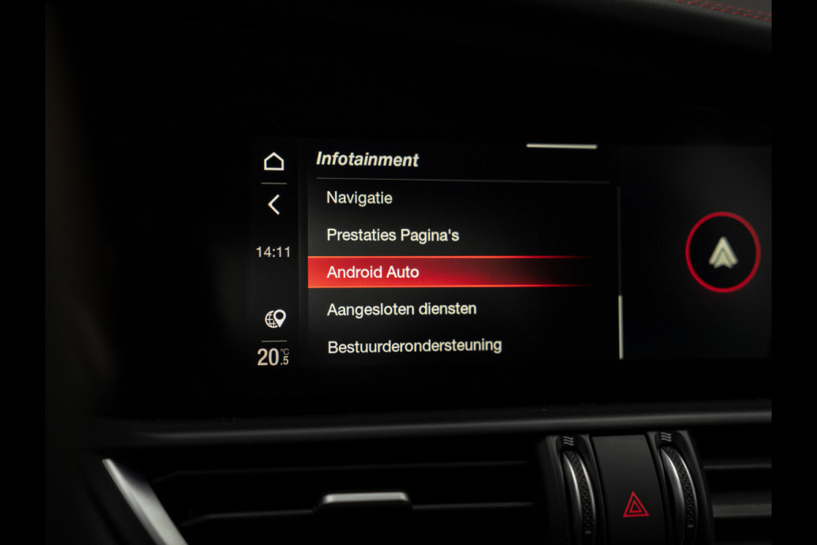 Alfa Romeo Giulia 2.0T 280pk Q4 Competizione | MY24 | Pano-dak | Harman/Kardon | Orig. NL