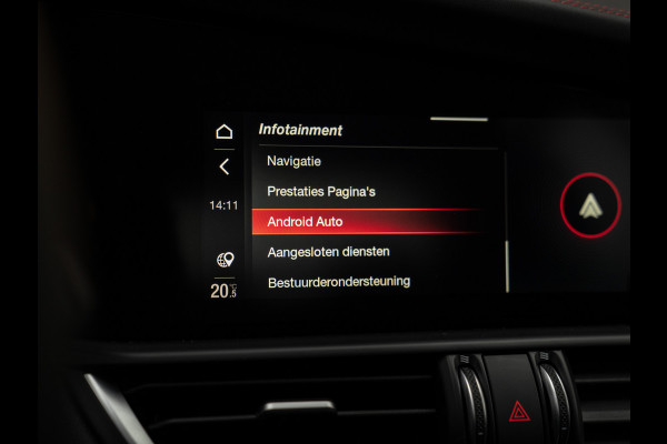 Alfa Romeo Giulia 2.0T 280pk Q4 Competizione | MY24 | Pano-dak | Harman/Kardon | Orig. NL