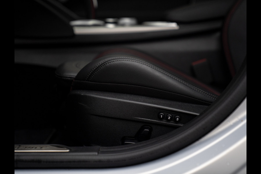 Alfa Romeo Giulia 2.0T 280pk Q4 Competizione | MY24 | Pano-dak | Harman/Kardon | Orig. NL