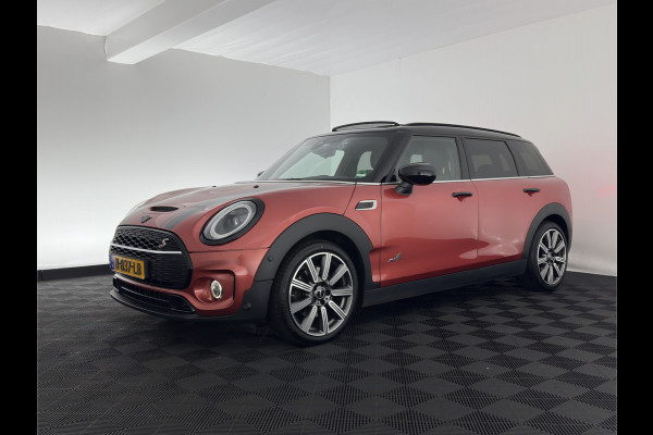 MINI Clubman 2.0 Cooper S ALL4 Premier Plus JCW (INCL-BTW) Aut * PANO | LUXURY-LEATHER | FULL-LED | HEATED-SPORTSEATS | DIGI-COCKPIT | AMBIENT-LIGHT | PRIVACY-GLASS | HEAD-UP | PDC | CAMERA | DAB  | KEYLESS | TOWBAR | 18"ALU*