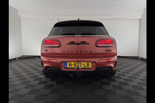 MINI Clubman 2.0 Cooper S ALL4 Premier Plus JCW (INCL-BTW) Aut * PANO | LUXURY-LEATHER | FULL-LED | HEATED-SPORTSEATS | DIGI-COCKPIT | AMBIENT-LIGHT | PRIVACY-GLASS | HEAD-UP | PDC | CAMERA | DAB  | KEYLESS | TOWBAR | 18"ALU*