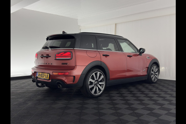 MINI Clubman 2.0 Cooper S ALL4 Premier Plus JCW (INCL-BTW) Aut * PANO | LUXURY-LEATHER | FULL-LED | HEATED-SPORTSEATS | DIGI-COCKPIT | AMBIENT-LIGHT | PRIVACY-GLASS | HEAD-UP | PDC | CAMERA | DAB  | KEYLESS | TOWBAR | 18"ALU*