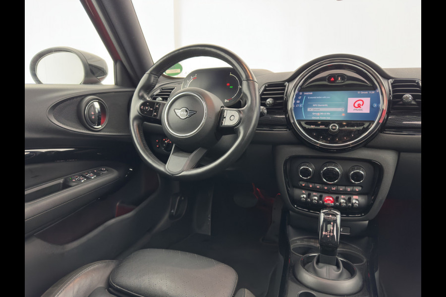 MINI Clubman 2.0 Cooper S ALL4 Premier Plus JCW (INCL-BTW) Aut * PANO | LUXURY-LEATHER | FULL-LED | HEATED-SPORTSEATS | DIGI-COCKPIT | AMBIENT-LIGHT | PRIVACY-GLASS | HEAD-UP | PDC | CAMERA | DAB  | KEYLESS | TOWBAR | 18"ALU*