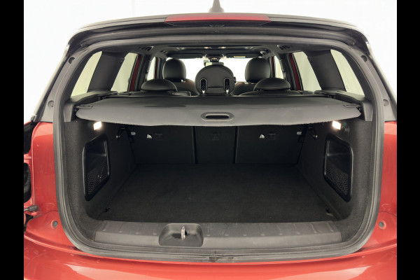 MINI Clubman 2.0 Cooper S ALL4 Premier Plus JCW (INCL-BTW) Aut * PANO | LUXURY-LEATHER | FULL-LED | HEATED-SPORTSEATS | DIGI-COCKPIT | AMBIENT-LIGHT | PRIVACY-GLASS | HEAD-UP | PDC | CAMERA | DAB  | KEYLESS | TOWBAR | 18"ALU*