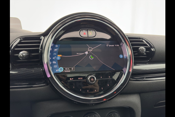 MINI Clubman 2.0 Cooper S ALL4 Premier Plus JCW (INCL-BTW) Aut * PANO | LUXURY-LEATHER | FULL-LED | HEATED-SPORTSEATS | DIGI-COCKPIT | AMBIENT-LIGHT | PRIVACY-GLASS | HEAD-UP | PDC | CAMERA | DAB  | KEYLESS | TOWBAR | 18"ALU*
