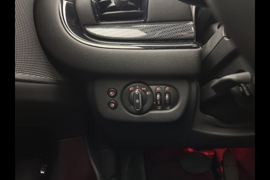 MINI Clubman 2.0 Cooper S ALL4 Premier Plus JCW (INCL-BTW) Aut * PANO | LUXURY-LEATHER | FULL-LED | HEATED-SPORTSEATS | DIGI-COCKPIT | AMBIENT-LIGHT | PRIVACY-GLASS | HEAD-UP | PDC | CAMERA | DAB  | KEYLESS | TOWBAR | 18"ALU*