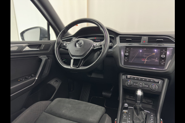Volkswagen Tiguan Allspace 1.5 TSI R-line Highline Business (7-Pers.) (INCL-BTW) Aut * PANO | NAVI-FULLMAP | XENON | ALCANTARA | HEATED-ERGONOMIC-SPORTSEATS | KEYLESS | PRIVACY-GLASS | CAMERA | DAB | DIGI-COCKPIT | PDC | TOWBAR | ECC | 19"ALU*