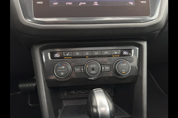 Volkswagen Tiguan Allspace 1.5 TSI R-line Highline Business (7-Pers.) (INCL-BTW) Aut * PANO | NAVI-FULLMAP | XENON | ALCANTARA | HEATED-ERGONOMIC-SPORTSEATS | KEYLESS | PRIVACY-GLASS | CAMERA | DAB | DIGI-COCKPIT | PDC | TOWBAR | ECC | 19"ALU*